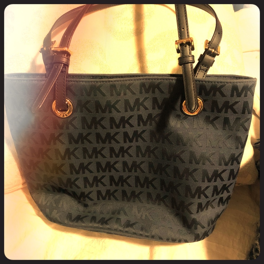 Michael Kors navy blue bag